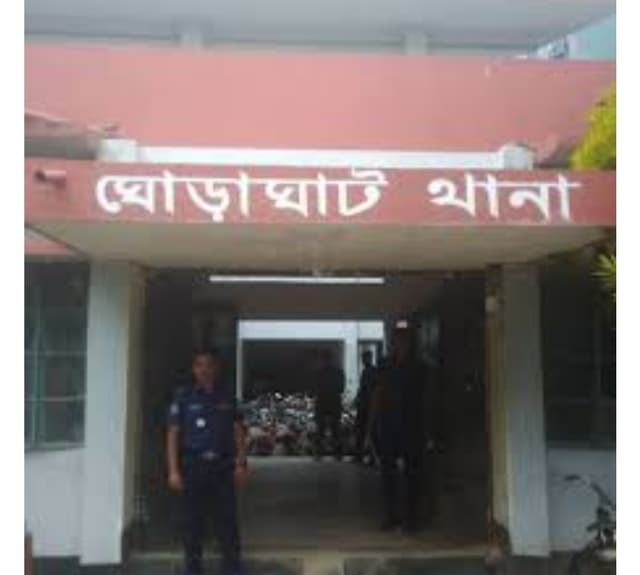 ঘোড়াঘাটে চালককে ছুরিকাঘাত করে মাইক্রোবাস ছিনতাই