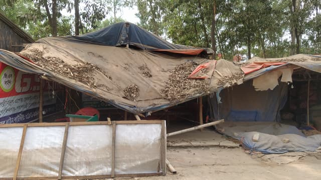 চাদা না পেয়ে বাস কাউন্টার ভাঙচুর ও লুটপাটের অভিযোগ