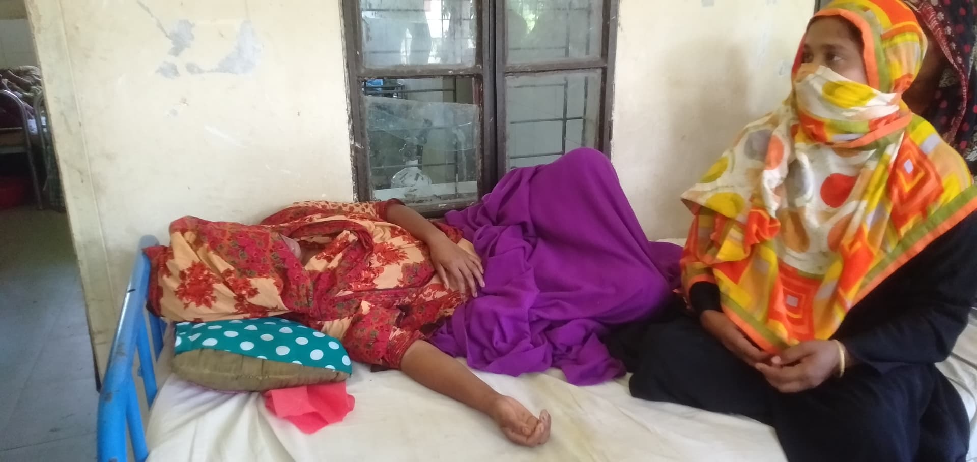 অর্ন্তসত্তা পুত্রবধূকে শশুড়-শাশুড়ীর মারধরের অভিযোগ