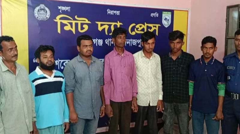 নবাবগঞ্জে বিনোদন কেন্দ্রে হামলার ঘটনায় নারীসহ আটক ৮