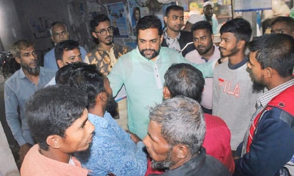 জনগণের জনপ্রতিনিধি হতে নির্বাচনে দাঁড়িয়েছি : এসএম জাকির