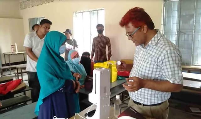 প্রাথমিক বিদ্যালয়ে নামহীন কোম্পানির স্বাস্থ্য সুরক্ষা সরবরাহ