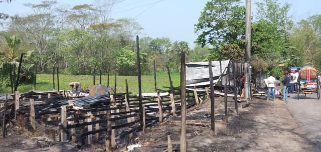ডামুড্যায় আগুনে ৮ দোকান পুড়ে ছাই, ২০ লাখ টাকার ক্ষতি