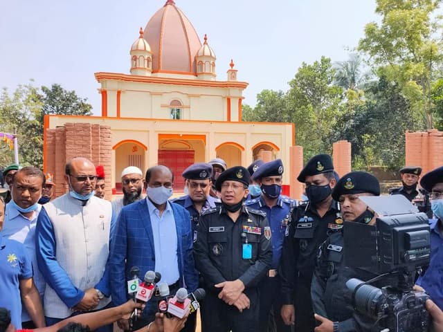 যশোরেশ্বরী কালী মন্দির পরিদর্শনে র‍্যাব মহা-পরিচালক