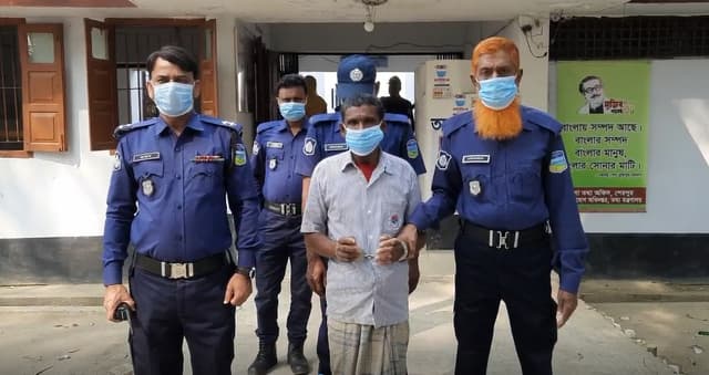 পুত্রবধু ধর্ষনের অভিযোগে শ্বশুর গ্রেফতার