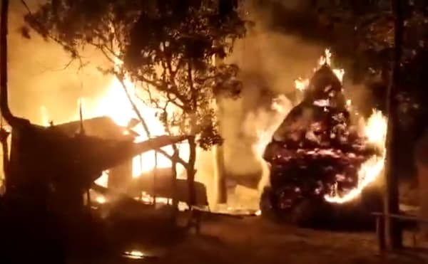 ভূরুঙ্গামারীতে আগুনে পুড়ল দু'টি বসত ঘর