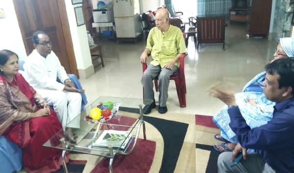 রাবির সাবেক উপাচার্যকে দেখতে গেলেন পল্লী উন্নয়ন ও সমবায় প্রতিমন্ত্রী