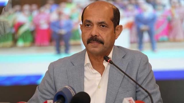 মাছ নয়, গুলশান লেকে মশার চাষ হচ্ছে: মেয়র আতিক