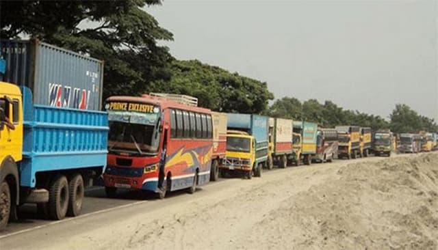 বঙ্গবন্ধু সেতু মহাসড়কে ২০ কিলোমিটার যানজট