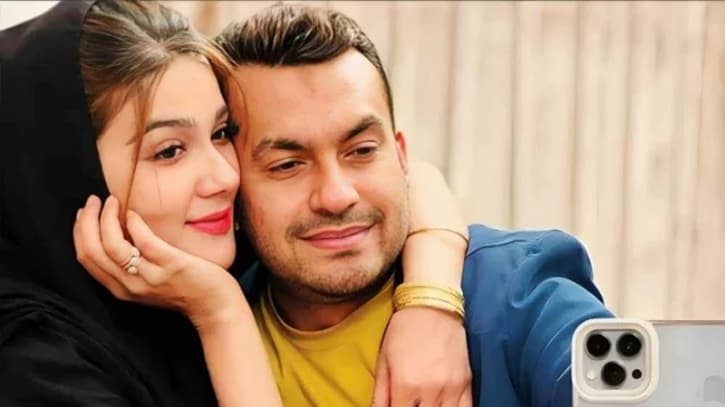 অবশেষে আনুষ্ঠানিক বিচ্ছেদ হয়েই গেল মাহির