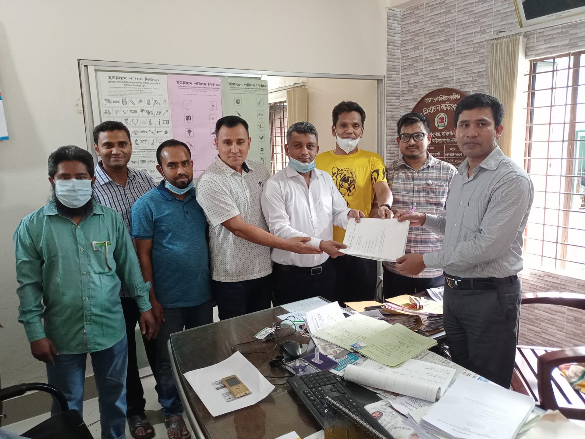মাধবপাশায় চেয়্যারম্যান পদে সাংবাদিক খোকা’র মনোনয়ন দাখিল