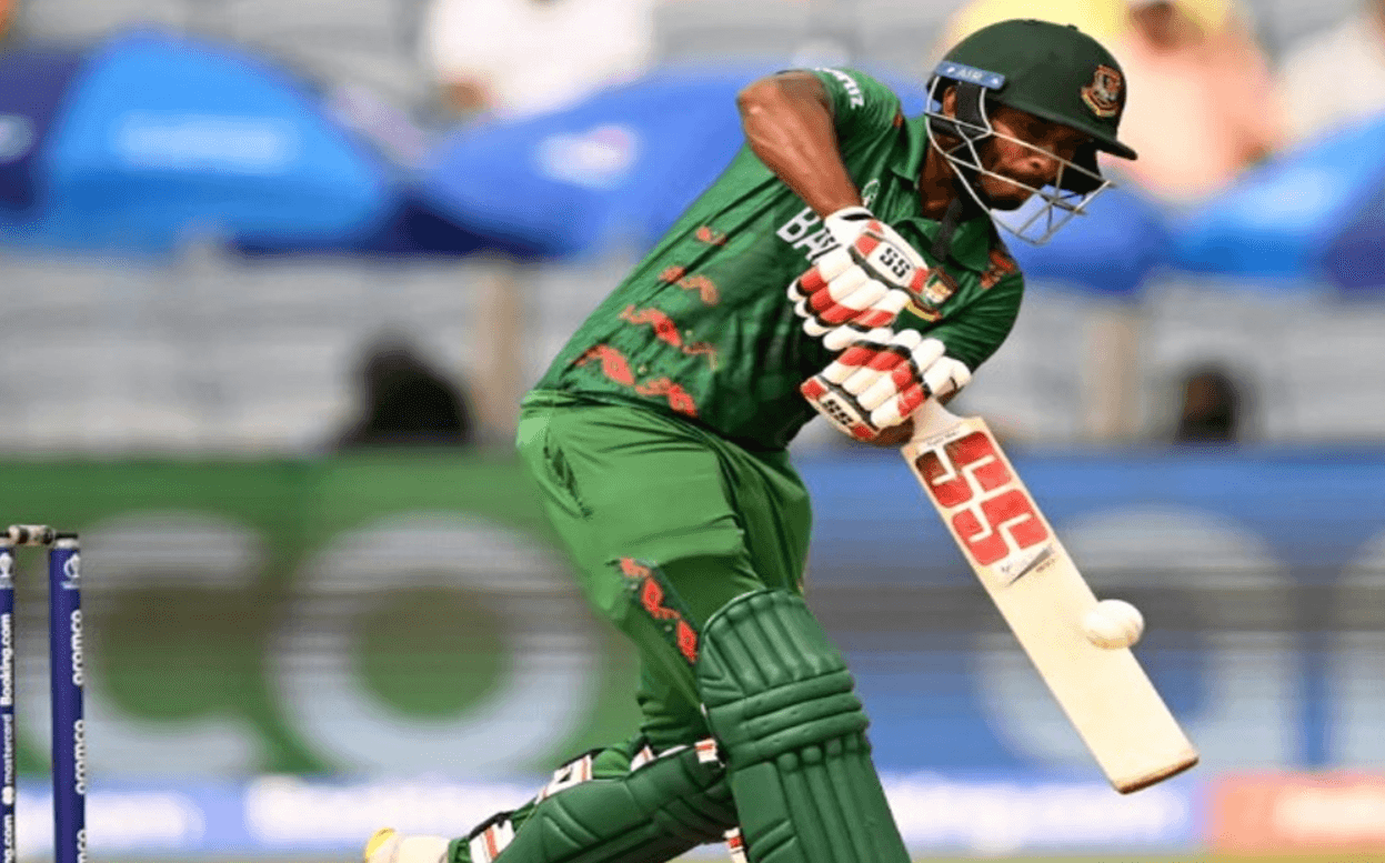 কনকাসন বদলি হিসেবে ব্যাটিং করতে নেমেছেন তানজিদ