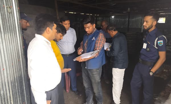 নাটোরে মান সনদ না থাকায় দুই বেকারীকে জরিমানা