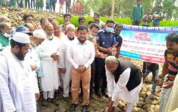 আত্রাইয়ে খাল খনন ও অফিস ঘর নির্মাণ কাজের উদ্বোধন