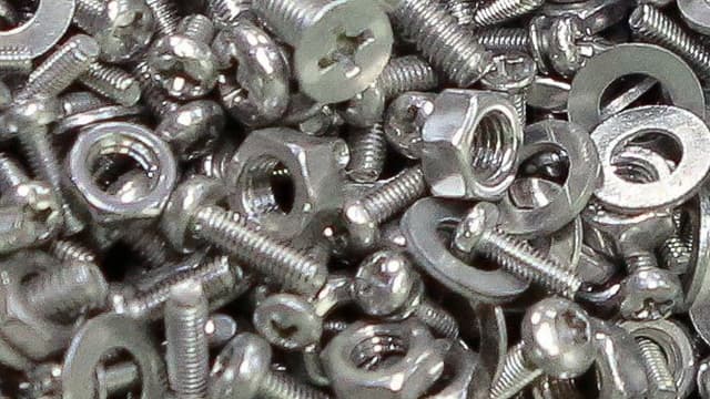 নাট-বল্টুর কেজি কোটি টাকা !