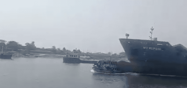 শীতলক্ষ্যায় যাত্রীসহ লঞ্চডুবি বহু নিখোঁজ