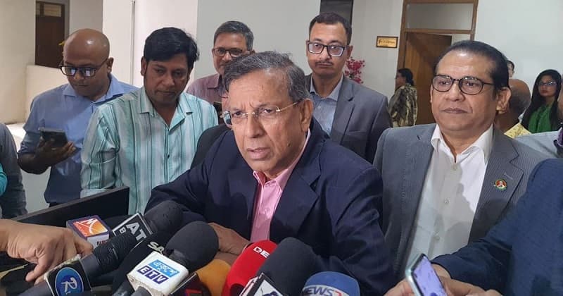 খালেদা জিয়ার সাজা স্থগিতের মেয়াদ বাড়ছে, বিদেশে যাওয়ার সুযোগ নেই : আইনমন্ত্রী