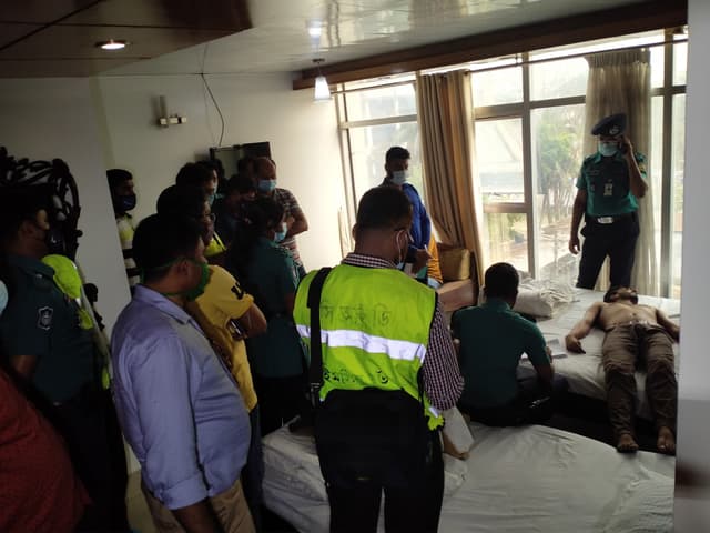 বরিশালে ২৪ ঘন্টায় আবাসিক হোটেল থেকে দুইজনের লাশ উদ্ধার