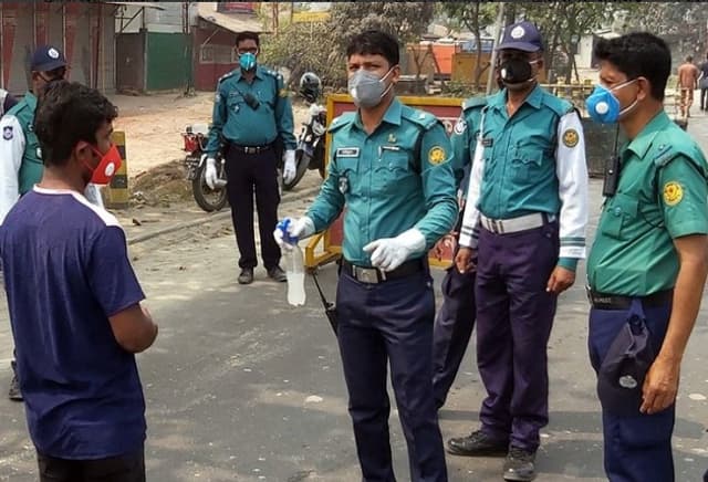 আজ থেকে করোনা সংক্রমণ রোধে মাঠে নামছে পুলিশ