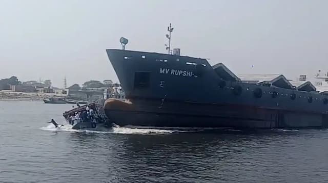 শীতলক্ষ্যা নদীতে লঞ্চডুবি ঘটনায় ২ মামলা