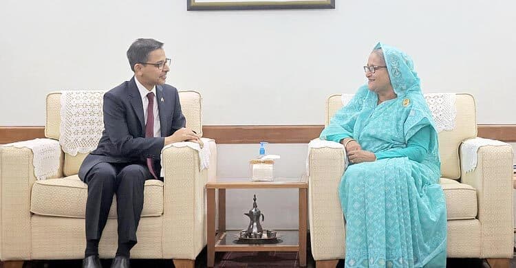 প্রধানমন্ত্রীর সঙ্গে ভারতীয় হাইকমিশনারের সৌজন্য সাক্ষাৎ