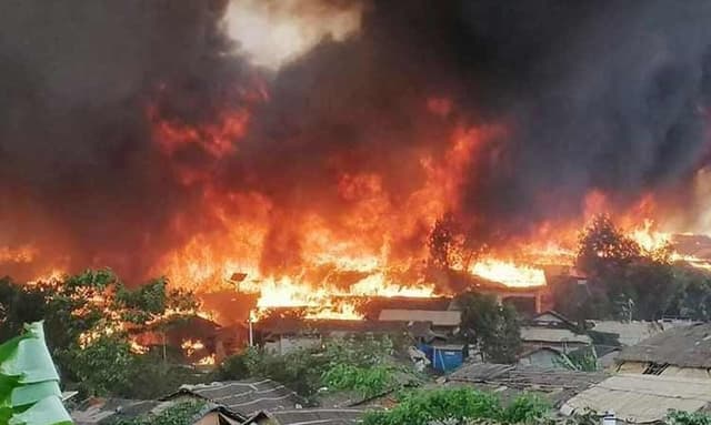বালুখালী রোহিঙ্গা ক্যাম্পে ভয়াবহ আগুন
