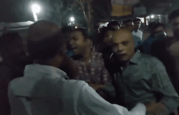 গাংনী পাইলট স্কুল এন্ড কলেজের অধ্যক্ষকে চড় থাপ্পড়, ভিডিও ভাইরাল