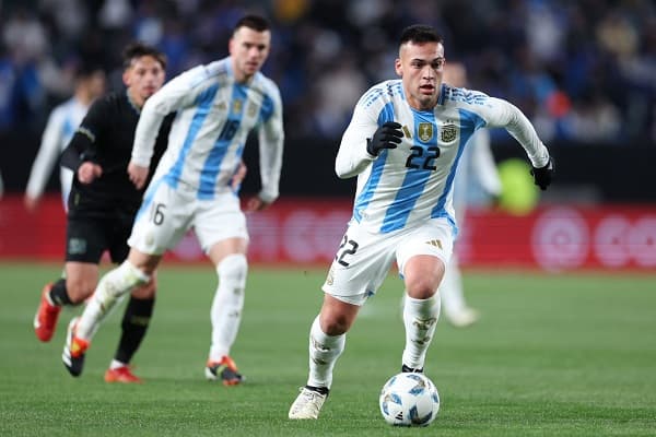 মেসিকে ছাড়াই আর্জেন্টিনার বড় জয়