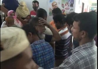 মাইক্রোবাস চাপায় স্কুলছাত্রী নিহত, বাবা ও ভাই আহত