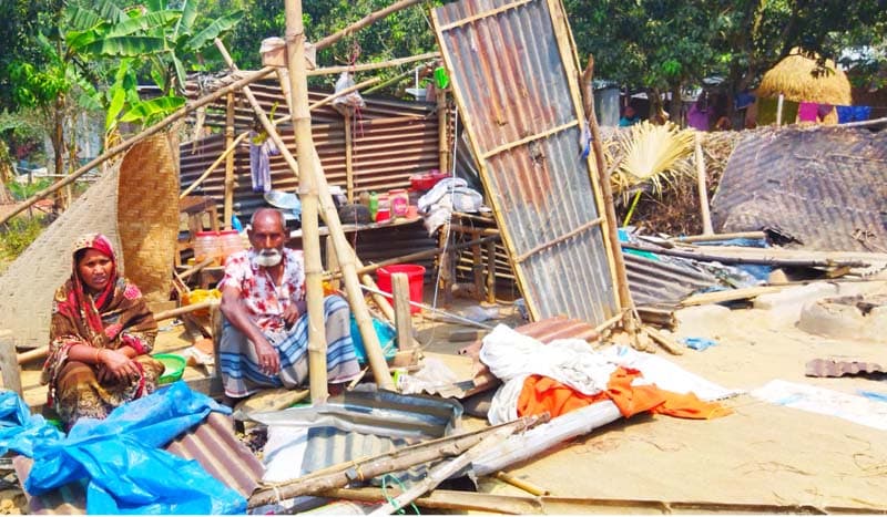 ধামইরহাটে বাড়ীঘর ভাংচুর-লুটপাটের অভিযোগ