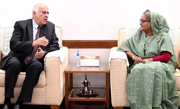গাজায় হত্যাকাণ্ড প্রত্যক্ষ করছে বিশ্ব : প্রধানমন্ত্রী