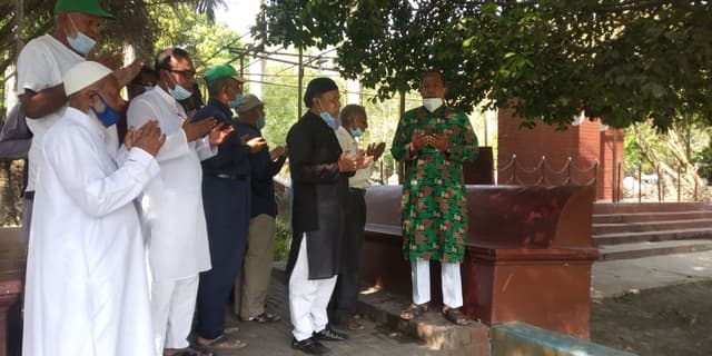 লালপুরে শহীদদের গণকবর জিয়ারত ও আলোচনা সভা