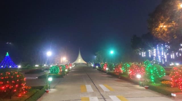 জাতির শ্রেষ্ঠ সন্তানদের শ্রদ্ধা জানাতে প্রস্তুত স্মৃতিসৌধ