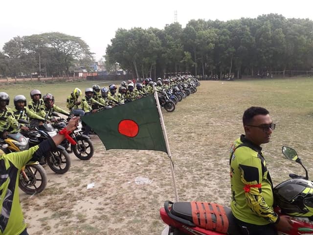 নিরাপদ সড়কের দাবিতে “গােয়ালন্দ রাইডার্স'র" এর মটরসাইকেল শােভাযাত্রা
