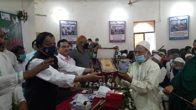 মাদারীপুর জেলা পরিষদের আয়োজনে মুক্তিযোদ্ধাদের সংবর্ধনা