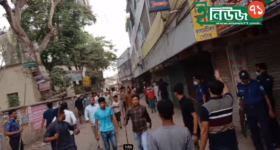 সরাইলে শহীদ মিনারে বিএনপির দু'গ্রুপের সংঘর্ষ, পুলিশ আহত (ভিডিও)