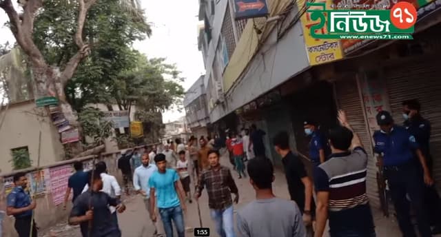 সরাইলে শহীদ মিনারে বিএনপির দু'গ্রুপের সংঘর্ষ, পুলিশ আহত (ভিডিও)