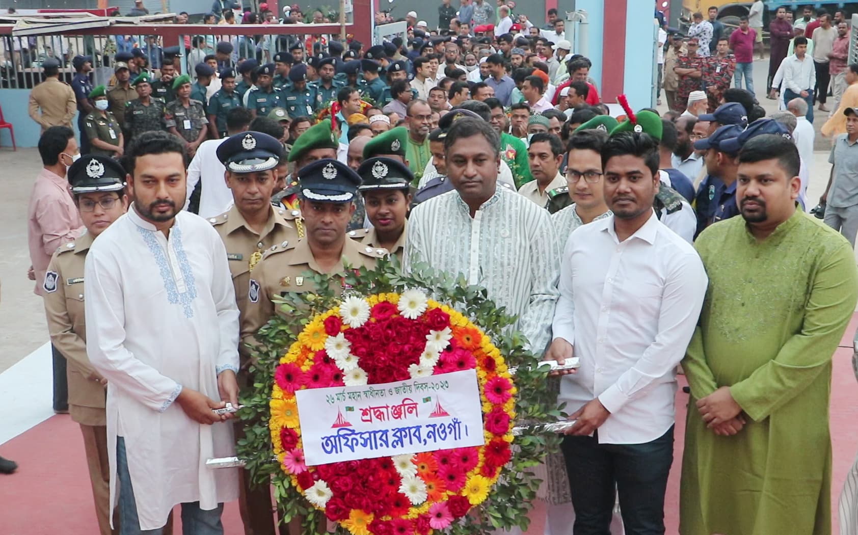 নওগাঁয় বীর মুক্তিযোদ্ধাদের প্রতি সর্বস্তরের মানুষের শ্রদ্ধা