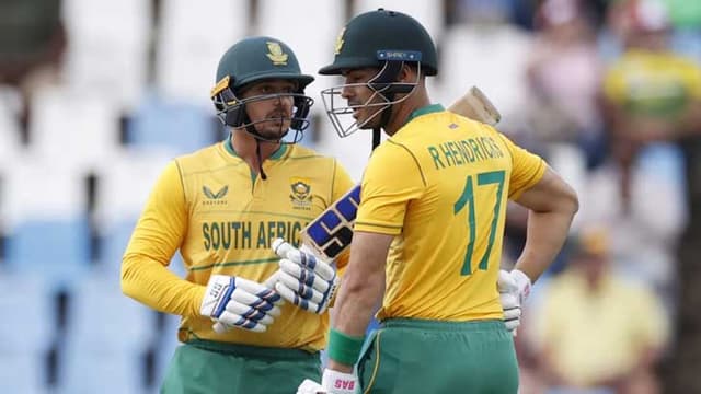 বিশ্ব রেকর্ড গড়ে টি-টোয়েন্টিতে জিতল দক্ষিণ আফ্রিকা