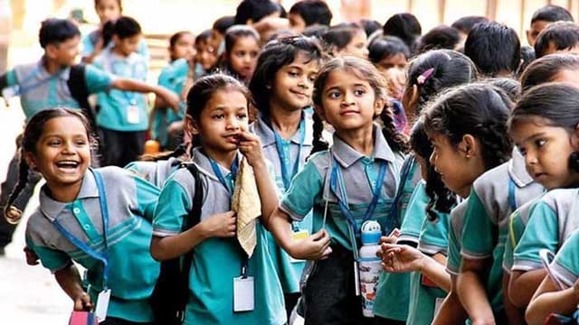 শনিবারও স্কুল খোলা রাখার ইঙ্গিত শিক্ষামন্ত্রীর