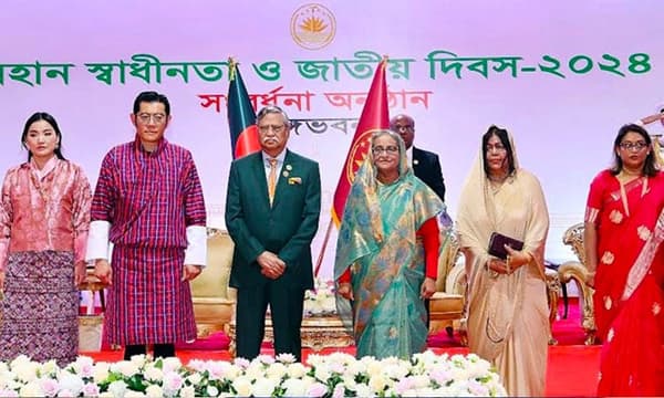 স্বাধীনতা দিবসের সংবর্ধনায় বঙ্গভবনে ভুটানের রাজার যোগদান