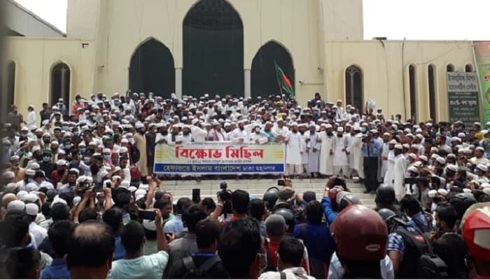 হরতালে বাধা দিলে লাগাতার কর্মসূচির হুমকি হেফাজতের