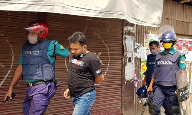 যুবদল-ছাত্রদলের সঙ্গে পুলিশের সংঘর্ষ-গুলি, আহত ১৩
