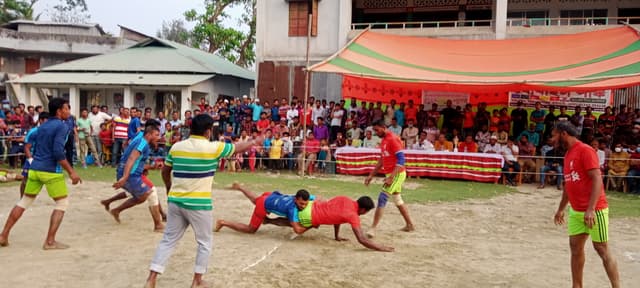 স্বাধীনতা দিবসে রাঙ্গাবালীতে ঐতিহ্যবাহী কাবাডি খেলা