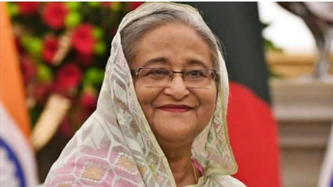 মোদীকে অভ্যর্থনা জানাতে টুঙ্গিপাড়ায় প্রধানমন্ত্রী শেখ হাসিনা