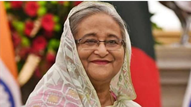 মোদীকে অভ্যর্থনা জানাতে টুঙ্গিপাড়ায় প্রধানমন্ত্রী শেখ হাসিনা