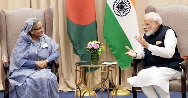প্রধানমন্ত্রীর কার্যালয়ে নরেন্দ্র মোদি