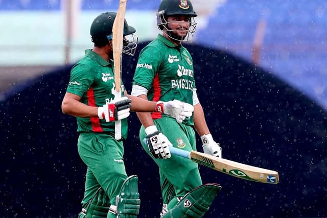 বাংলাদেশের ২০৭ রানের পর বৃষ্টি হানা, আপাতত ম্যাচ বন্ধ