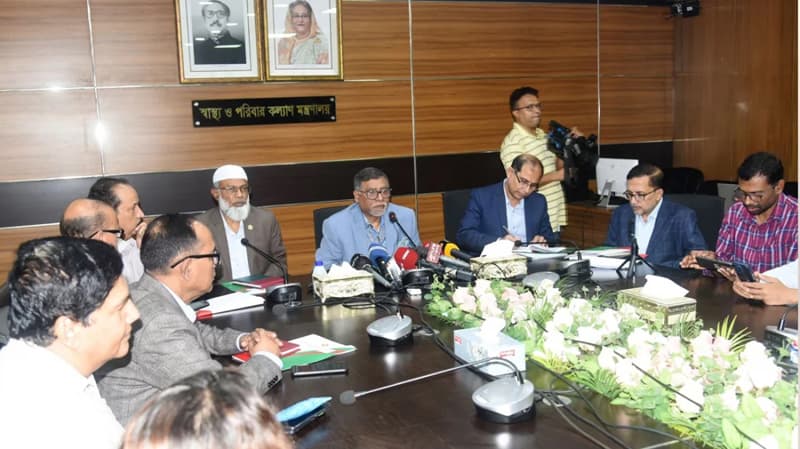 সরকারি হাসপাতালেই প্র্যাকটিস করতে পারবেন চিকিৎসকরা: স্বাস্থ্যমন্ত্রী