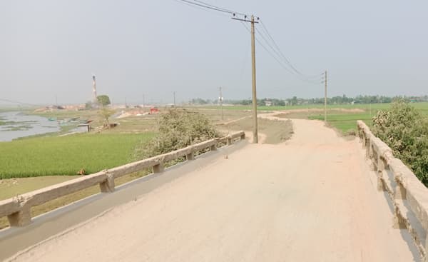 শাহজাদাপুর রাস্তা নির্মাণ অর্ধশত বছরের দাবী!